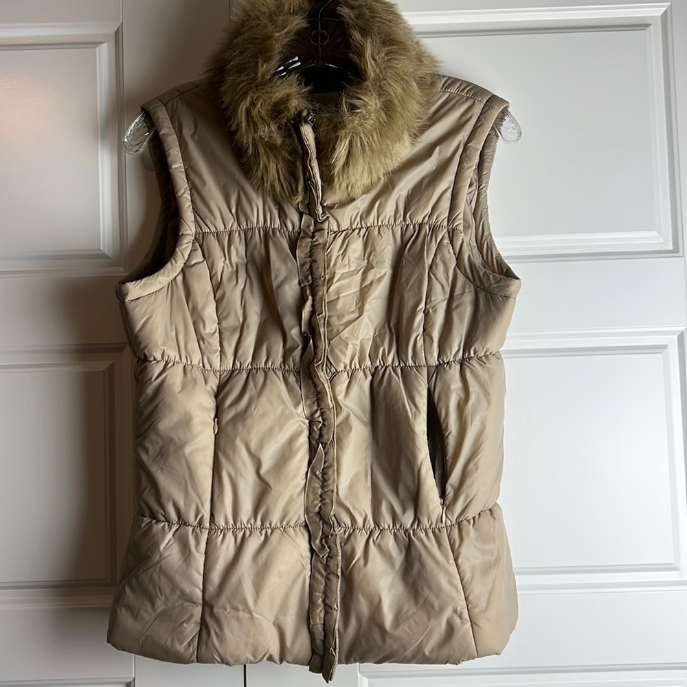 Women New York & Company Vest size S